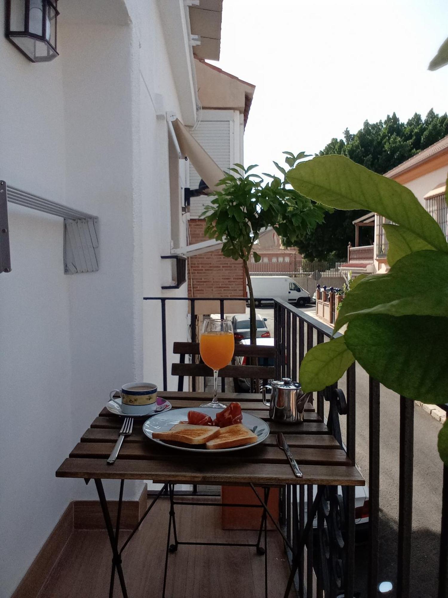 Oasis En La Ciudad Lägenhet Málaga Exteriör bild